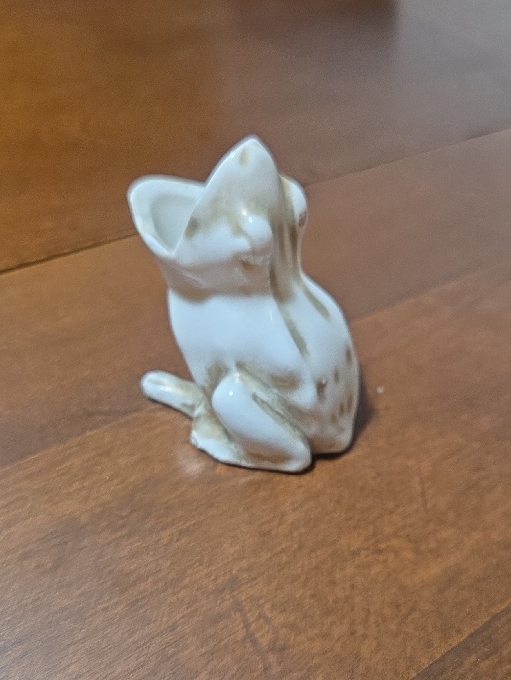 Ceramic White & Gold Frog Toad Figurine - Decorative Home Accent Decor Planter